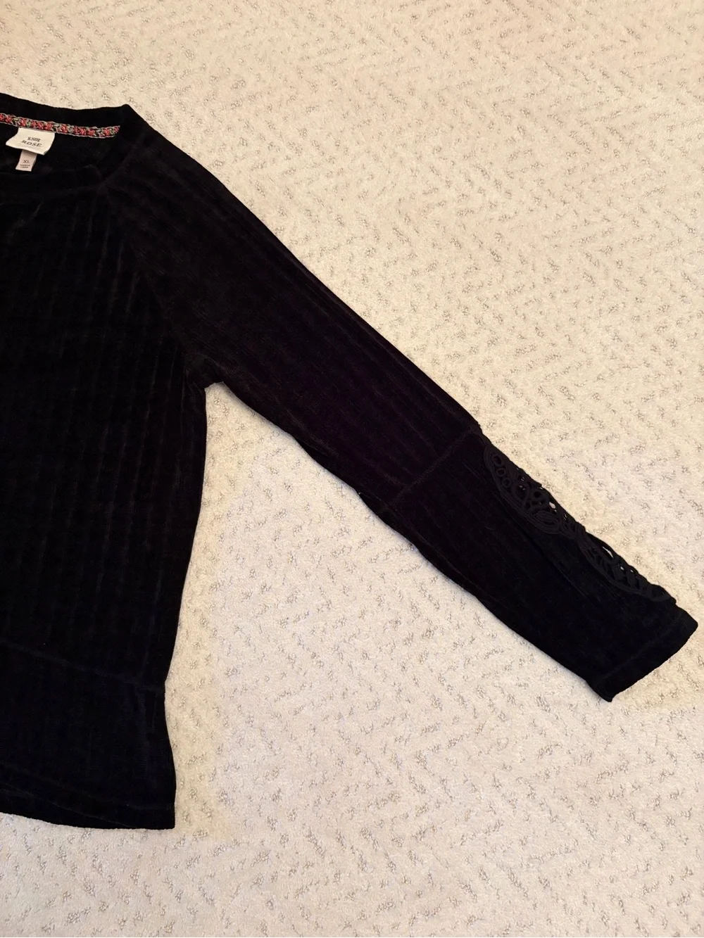 Knox Rose Black Chenille Sweater With Crochet Cut Out Sleeve Size XL Dark Boho